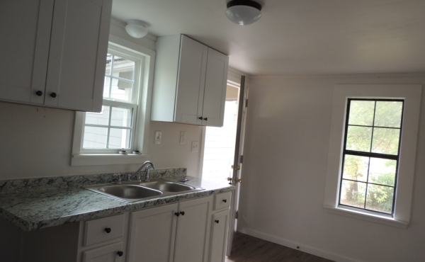 07 Entry into Kitchen 07 Entry into Kitchen