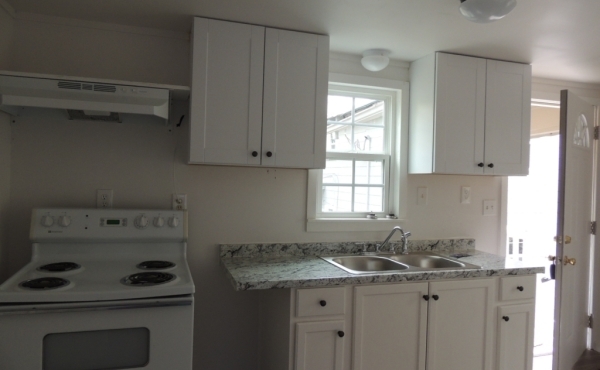 08 Entry into Kitchen 08 Entry into Kitchen